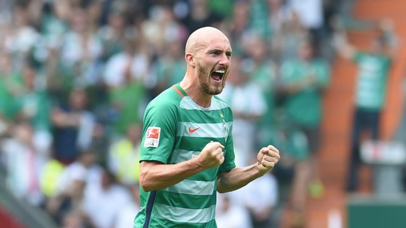 Abwehrspieler Luca Caldirola wechselt von Werder Bremen in die zweite italienische Liga.