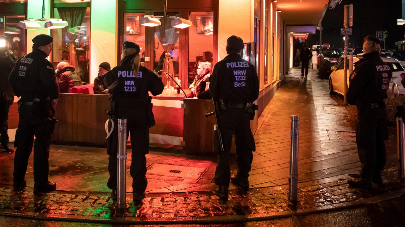 Razzien in mehreren Shisha-Bars in NRW
