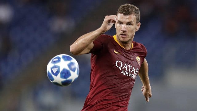 AS Roms Edin Dzeko sah im Pokalspiel die Rote Karte.