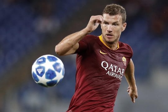 AS Roms Edin Dzeko sah im Pokalspiel die Rote Karte.