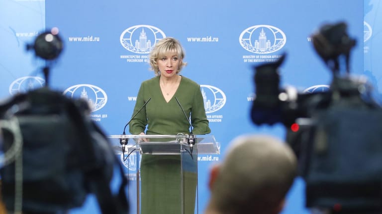 Maria Sacharowa, Sprecherin des russischen Außenministeriums, griff t-online.de und deutsche Medien an und beklagte eine "Verfolgung" russischer Medien in Deutschland.