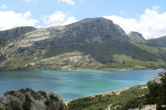 Stausee in Mallorca: Die künstlich gestauten Seen Cúber und Gorg Blau dienen Mallorca als Trinkwasserreserve.