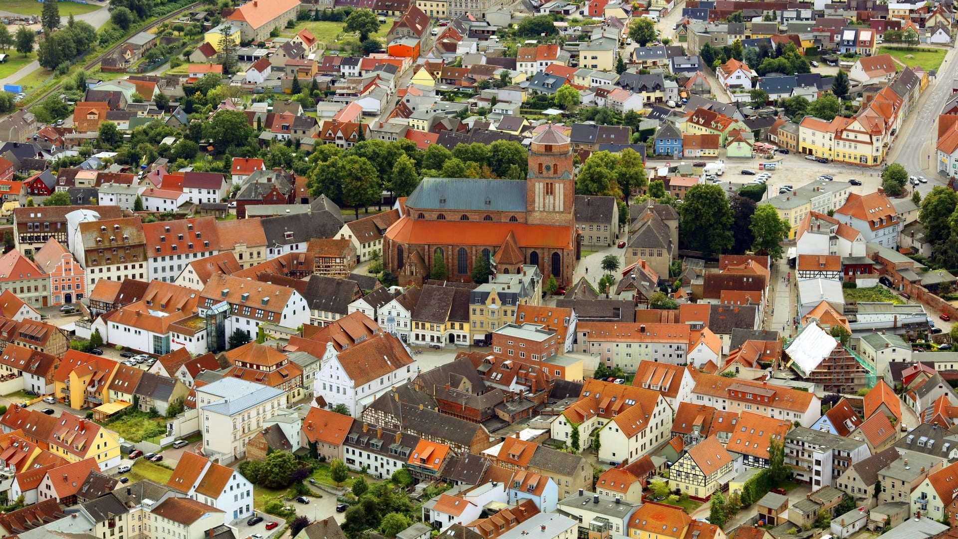 Stadt in Mecklenburg-Vorpommern: Sachsen, Brandenburg und Mecklenburg-Vorpommern haben unterm Strich ein Wanderungsplus.