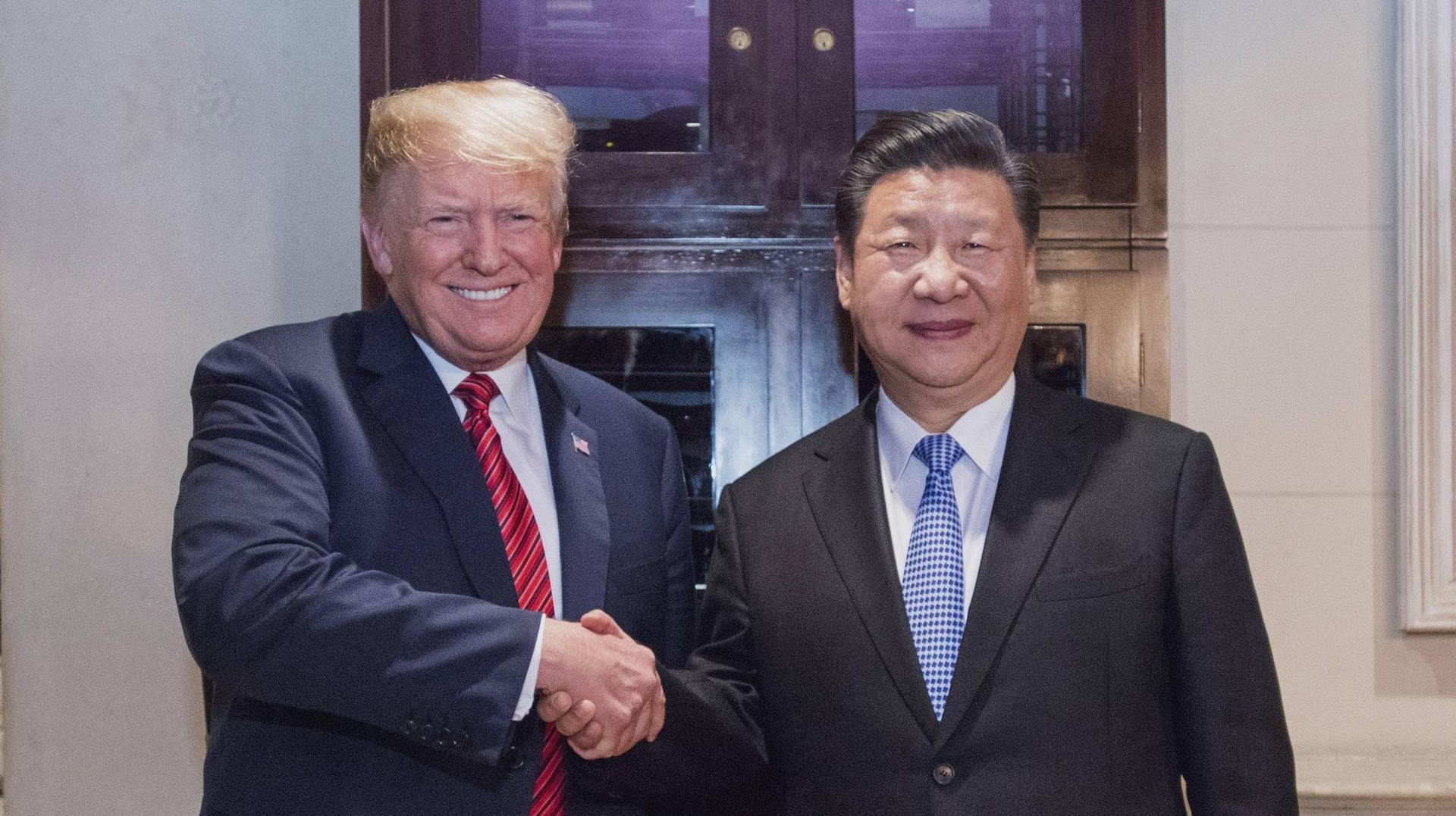 Trump und Jinping im vergangenen Jahr: Für eine Einigung im Handelsstreit, besteht der US-Präsident auf ein Treffen mit dem chinesischen Staatschef.