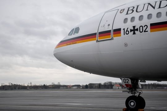 Wegen eines Defekts an der "Theodor Heuss" war Bundespräsident Frank-Walter Steinmeier erst am Mittwoch in Äthiopien kurzzeitig gestrandet.