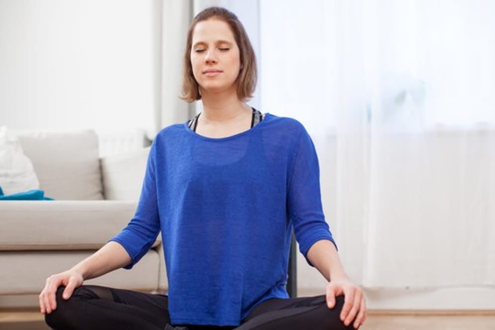 Das wichtigste Equipment beim Yoga ist die Yoga-Matte.