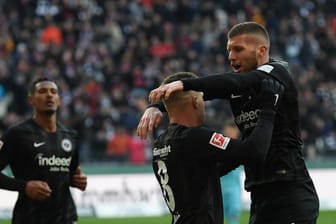 Die Erfolgsgaranten von Eintracht Frankfurt: Sebastien Haller (l-r), Luka Jovic und Ante Rebic sind brandgefährlich.