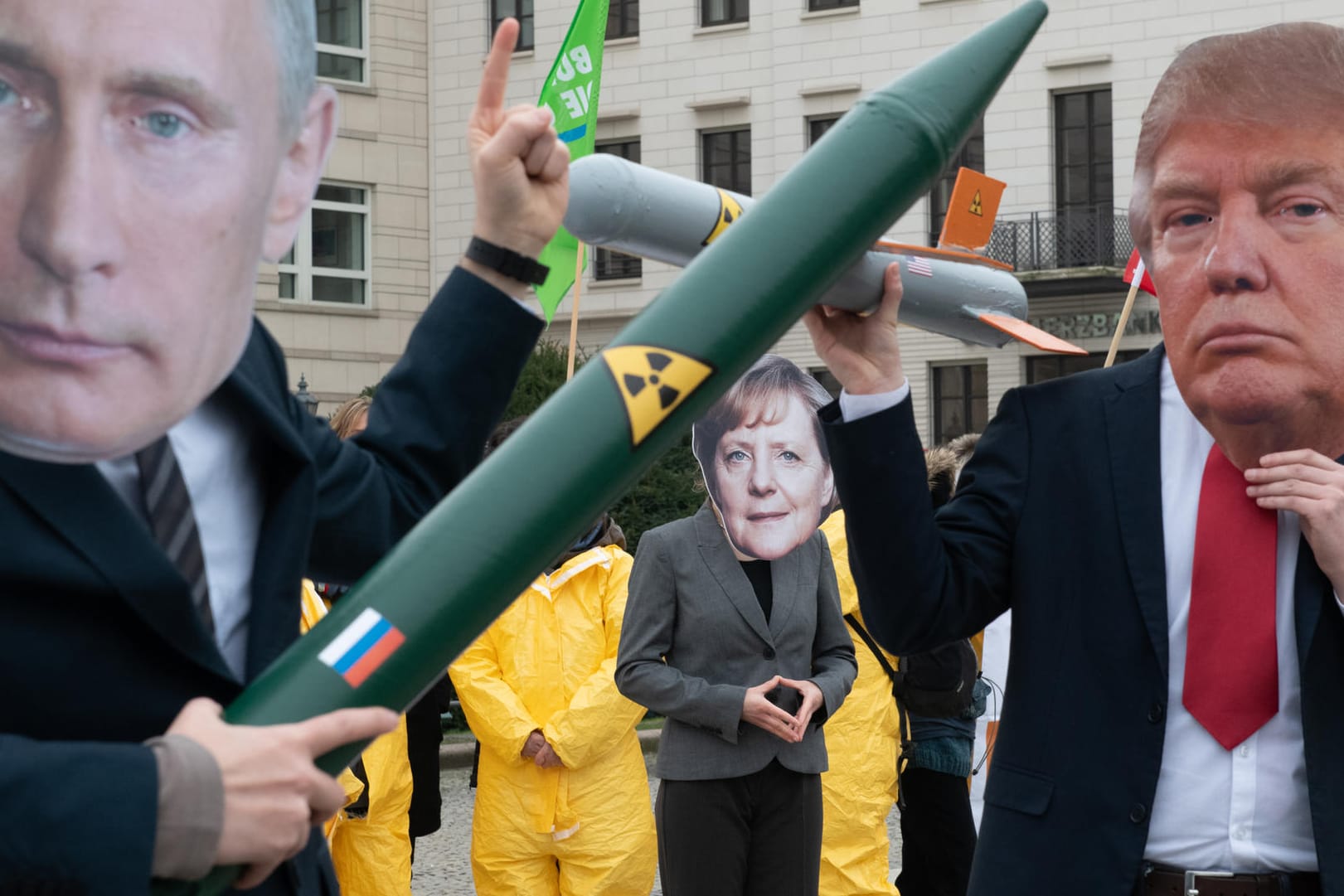 Demonstration am Pariser Platz in Berlin: Furcht vor einem neuen Rüstungswettlauf in Europa.