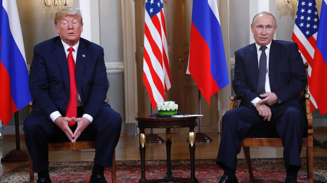 US Präsident Donald Trump und der russische Präsident Wladimir Putin (Archivbild): Auch Russland will den INF-Vertrag über die Abrüstung atomarer Mittelstreckenrakten auflösen.