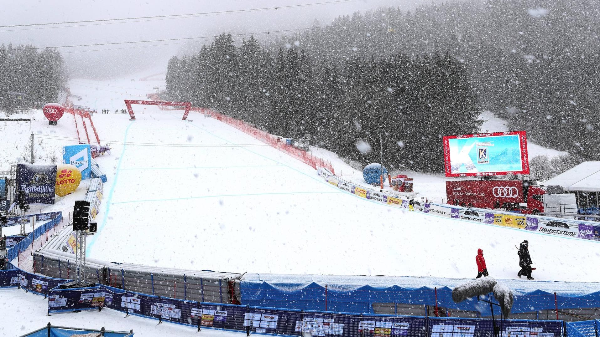 Nicht befahrbar: Die Piste in Garmisch-Partenkirchen.