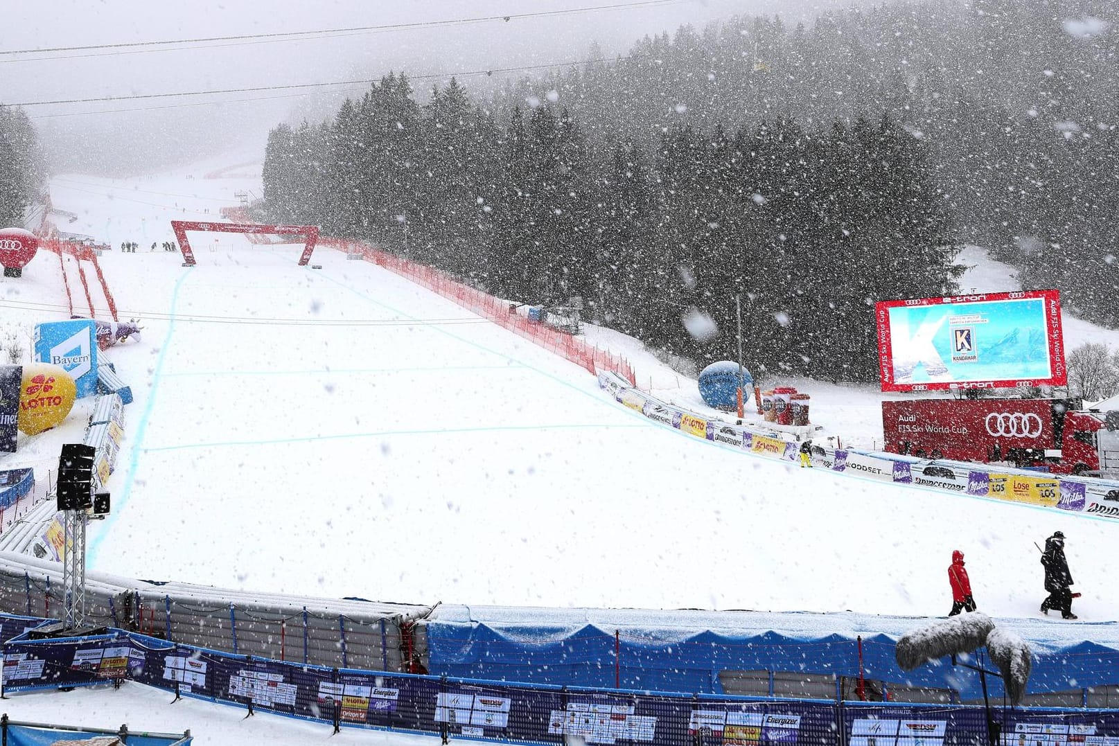 Nicht befahrbar: Die Piste in Garmisch-Partenkirchen.