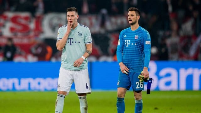 Bayerns Ersatz-Torwart Sven Ulreich (R) geht von einer raschen Rückkehr von Stamm-Torhüter Manuel Neuer aus. Bayerns Ersatz-Torwart Sven Ulreich (R) geht von einer raschen Rückkehr von Stamm-Torhüter Manuel Neuer aus.