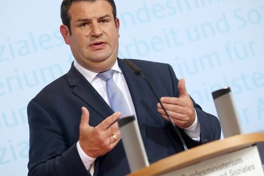 Bundesarbeitsminister Heil hat ein milliardenschweres Programm für die von der großen Koalition vereinbarte Grundrente vorgelegt.