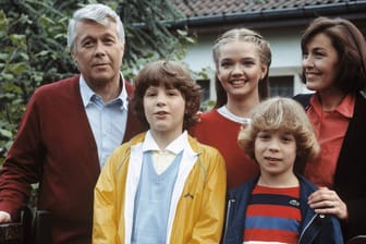 "Ich heirate eine Familie": Die Serie feiert 1983 Premiere. "Ich heirate eine Familie": Die Serie feiert 1983 Premiere.