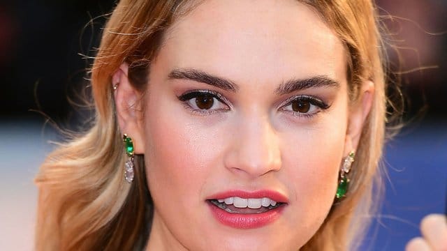 Lily James bei der Premiere des Films "Deine Juliet" in London.