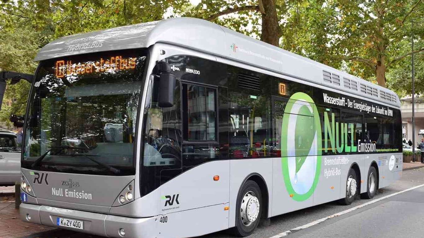 Wasserstoffbusse werden ab Juni auf Wuppertals Straßen unterwegs sein. Sie sind nicht nur emissionsfrei, sondern auch sehr leise.