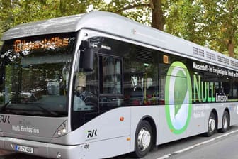Wasserstoffbusse werden ab Juni auf Wuppertals Straßen unterwegs sein. Sie sind nicht nur emissionsfrei, sondern auch sehr leise.