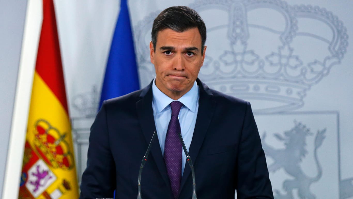 Spaniens Premierminister Pedro Sánchez verkündet die Anerkennung von Juan Guaido als Übergangspräsidenten.