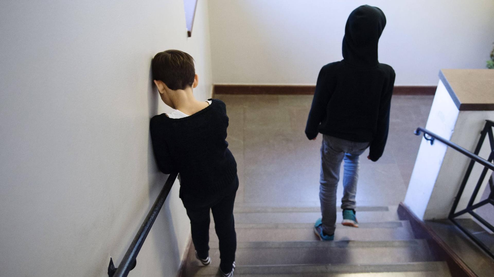 Mobbing ist an Schulen weit verbreitet – das war schon immer so. Hinzugekommen ist das "Cybermobbing", das noch schwerer zu erkennen ist. (Symbolfoto)