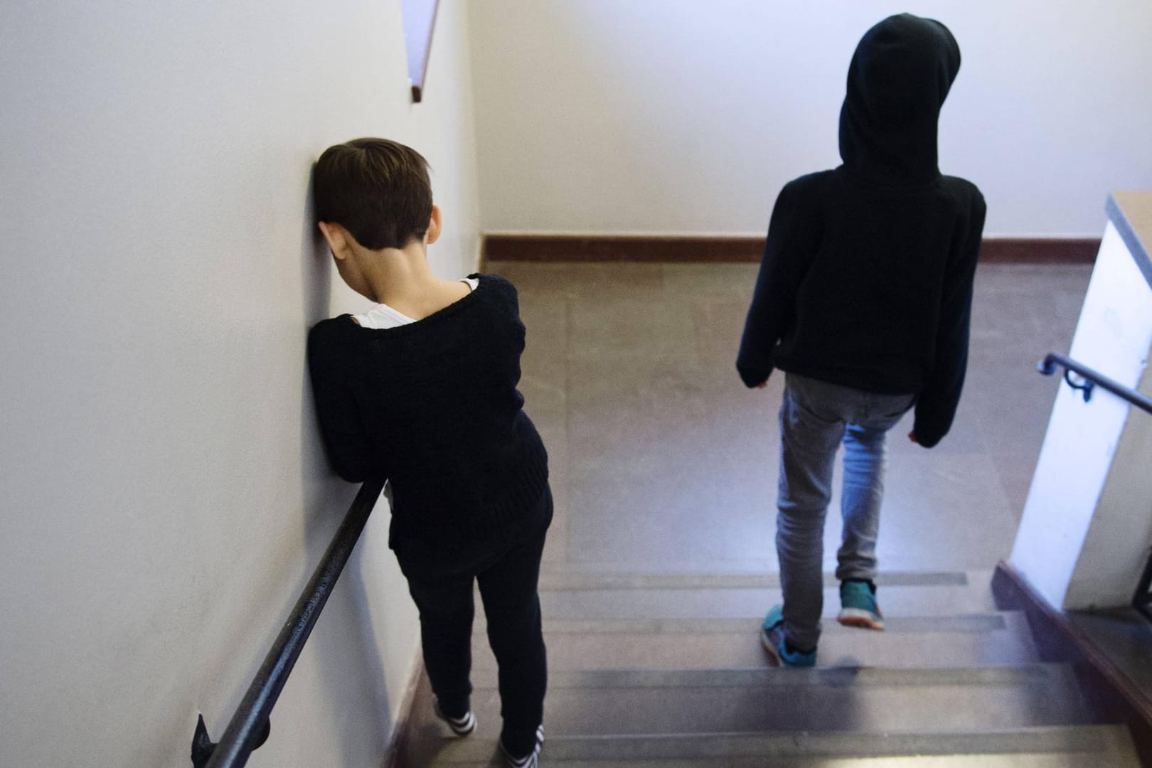 Mobbing ist an Schulen weit verbreitet – das war schon immer so. Hinzugekommen ist das "Cybermobbing", das noch schwerer zu erkennen ist. (Symbolfoto)