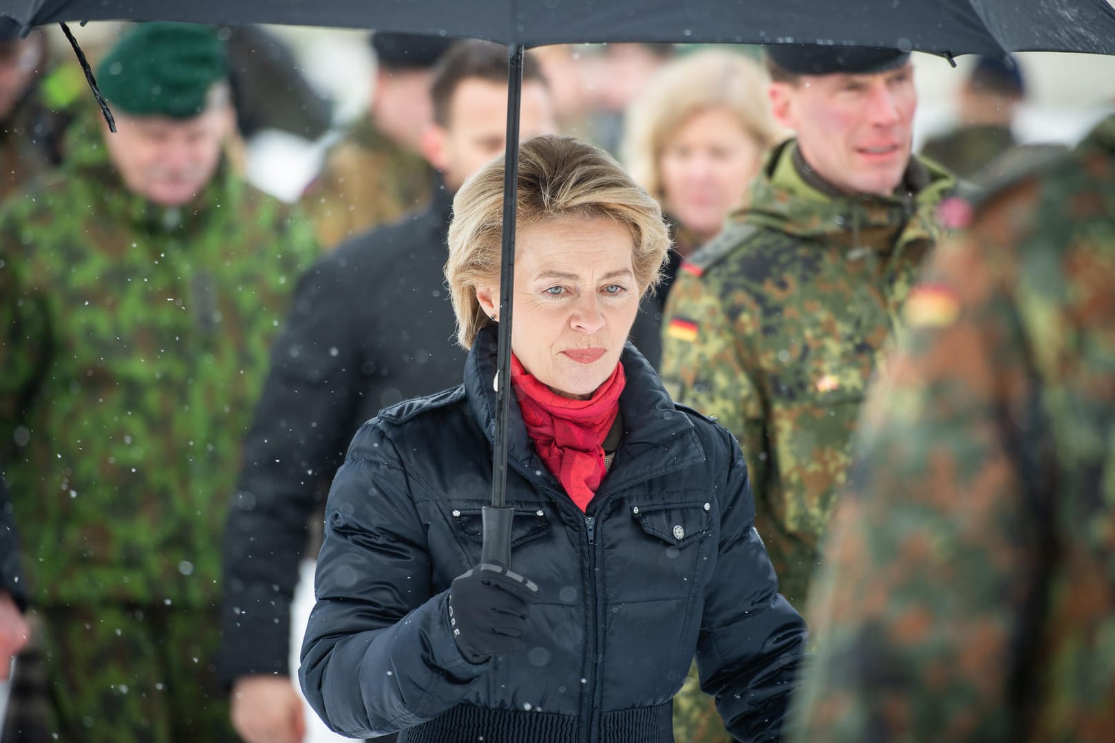 Ursula von der Leyen zu Besuch in einer Nato-Kasern: Die Verteidigungsministerin warnt davor, nach der Aufkündigung des INF-Vertrags in alte Muster der 70er und 80er Jahre zu verfallen.