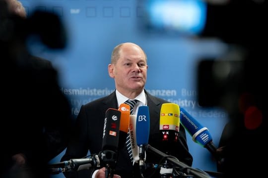 Das Finanzministerium rechnet mit rund fünf Milliarden Euro geringeren Steuereinnahmen pro Jahr.