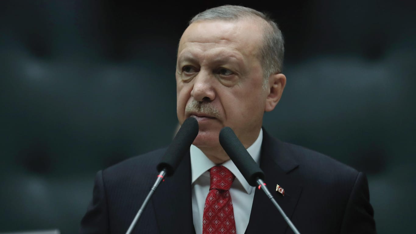 Der türkische Präsident Recep Tayyip Erdogan: Die Türkei hat auf nach Griechenland geflohene türkische Soldaten hohe Kopfgelder ausgesetzt.