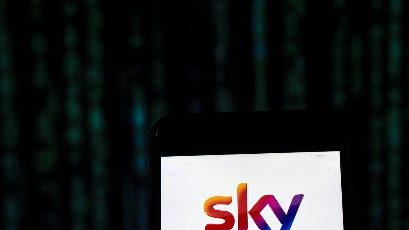 Das Logo von Sky: Vier Männer hatten das Signal des Anbieters geknackt und Pay-TV günstig angeboten.