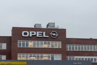 Opel-Werk in Rüsselsheim: Zum 1. April wird es einen Wechsel an der Unternehmensspitze geben.