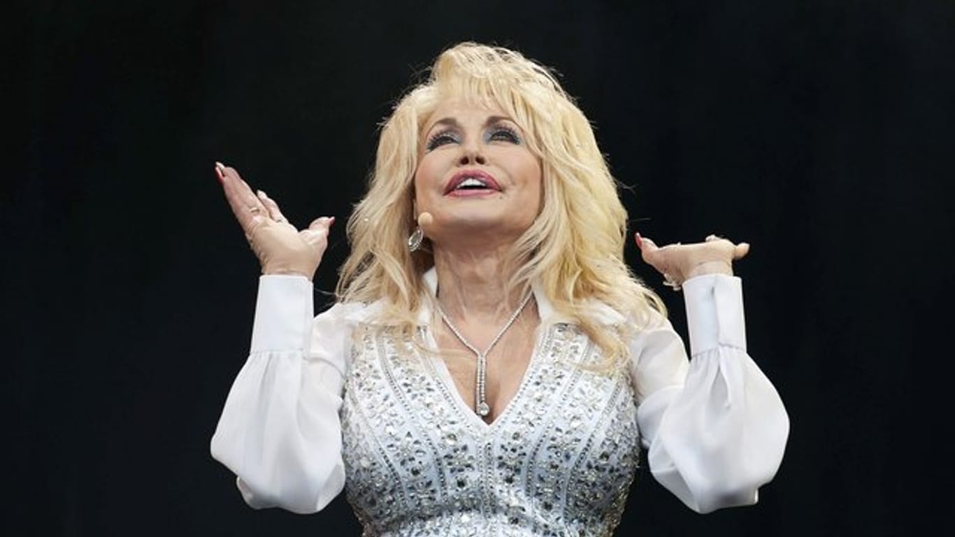 Dolly Parton soll bei der Grammy-Verleihung mit einem musikalischen Tribut gefeiert werden.