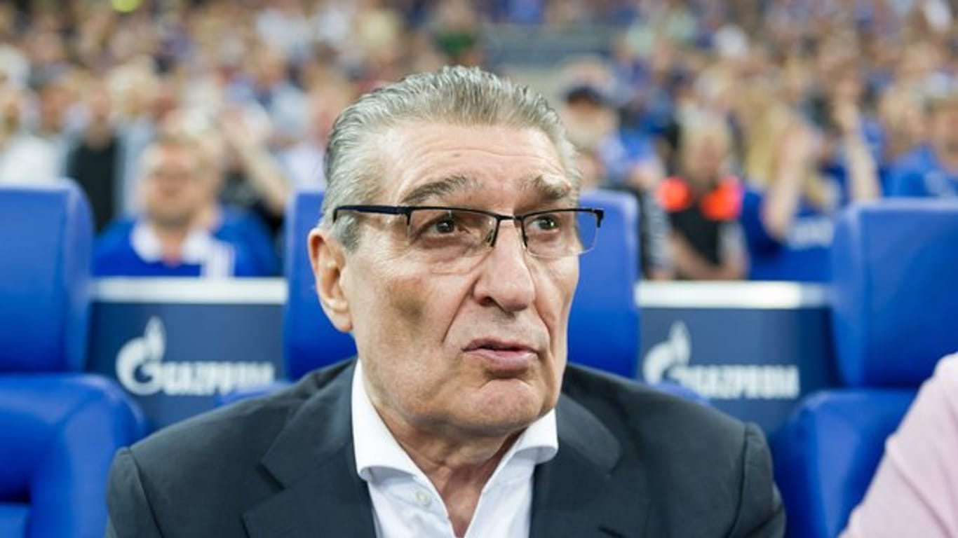 Ehemaliger Legendärer Manager vom FC Schalke 04: Rudi Assauer ist im Alter von 74 Jahren gestorben.