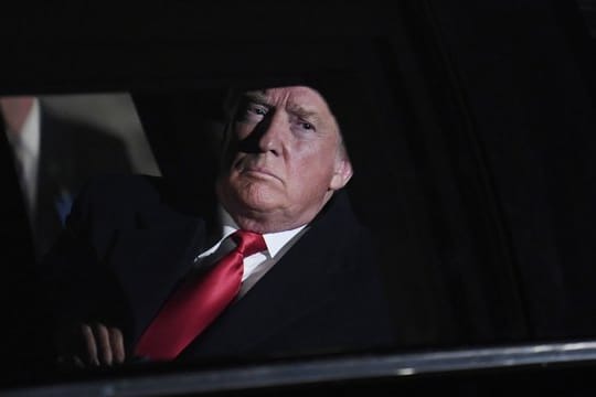 US-Präsident Donald Trump rechnet bereits in naher Zukunft mit einer vollständigen Rückeroberung des einst von der Terrormiliz IS gehaltenen Geländes in Syrien und dem Irak.