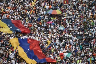 Anhänger der Opposition vergangenes Wochenende bei einer Kundgebung gegen die Regierung von Präsident Maduro.