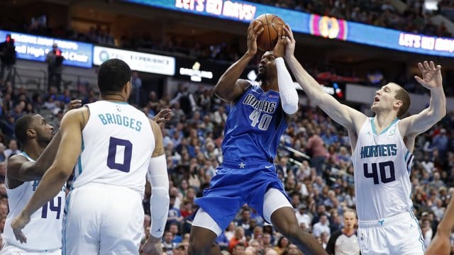 Eine der letzten Aktionen von Harrison Barnes im Dallas-Trikot.