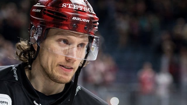 Christian Ehrhoff wird vorerst keinen DEB-Posten übernehmen.