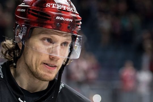 Christian Ehrhoff wird vorerst keinen DEB-Posten übernehmen.