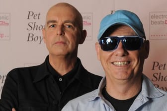 Die Musiker Neil Tennant (l) und Chris Lowe alias die Pet Shop Boys.