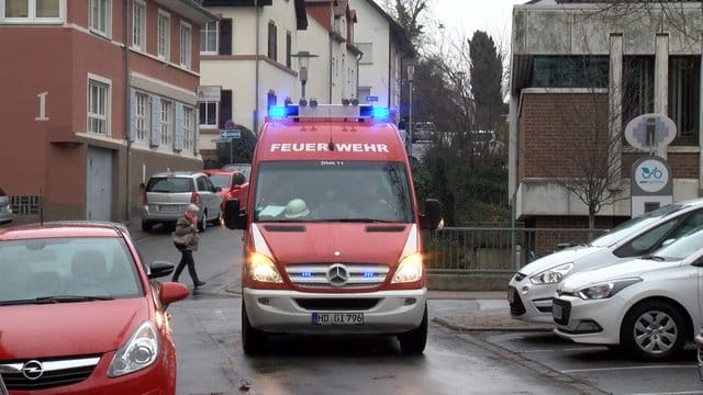 Die Feuerwehr fuhr durch die betroffenen Gebiete und warnte die Bevölkerung per Lautsprecher.