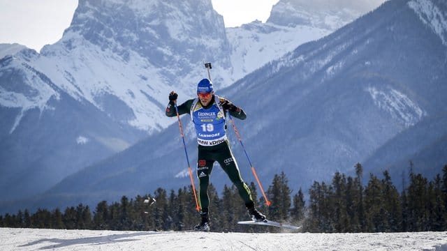 Erik Lesser läuft im Einzel beim Weltcup im kanadischen Canmore auf Rang acht.