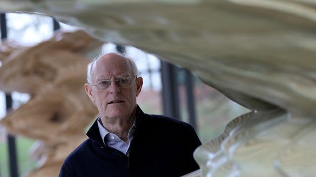 Der Bildhauer Tony Cragg rechnet mit den Brexit-Verfechter ab.