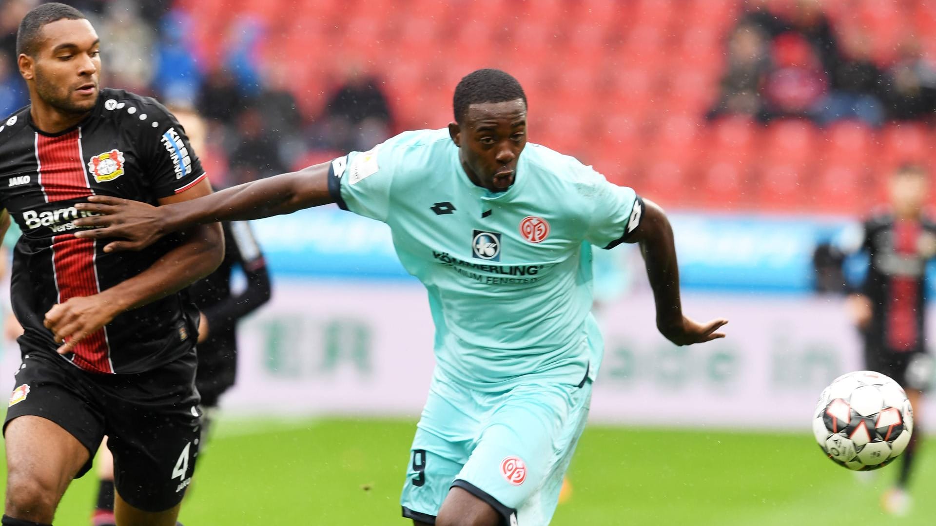 Die Mainzer um Jean Phillipe Matete (r.) empfangen Jonathan Tah und Bayer Leverkusen. Die Mainzer um Jean Phillipe Matete (r.) empfangen Jonathan Tah und Bayer Leverkusen.