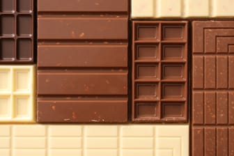 Schokoladentafeln: Die Süßigkeit gibt es in sämtlichen Geschmacksrichtungen.