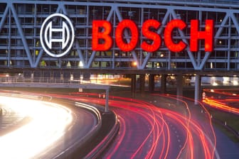 Bosch: Der Autozulieferer wird laut eines Medienberichts von Volkswagen verklagt.