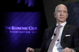 Jeff Bezos, Chef von Amazon und Eigentümer der "Washington Post": US-Präsident Trump hatte der Zeitung oft vorgeworfen, "Fake News" zu verbreiten.