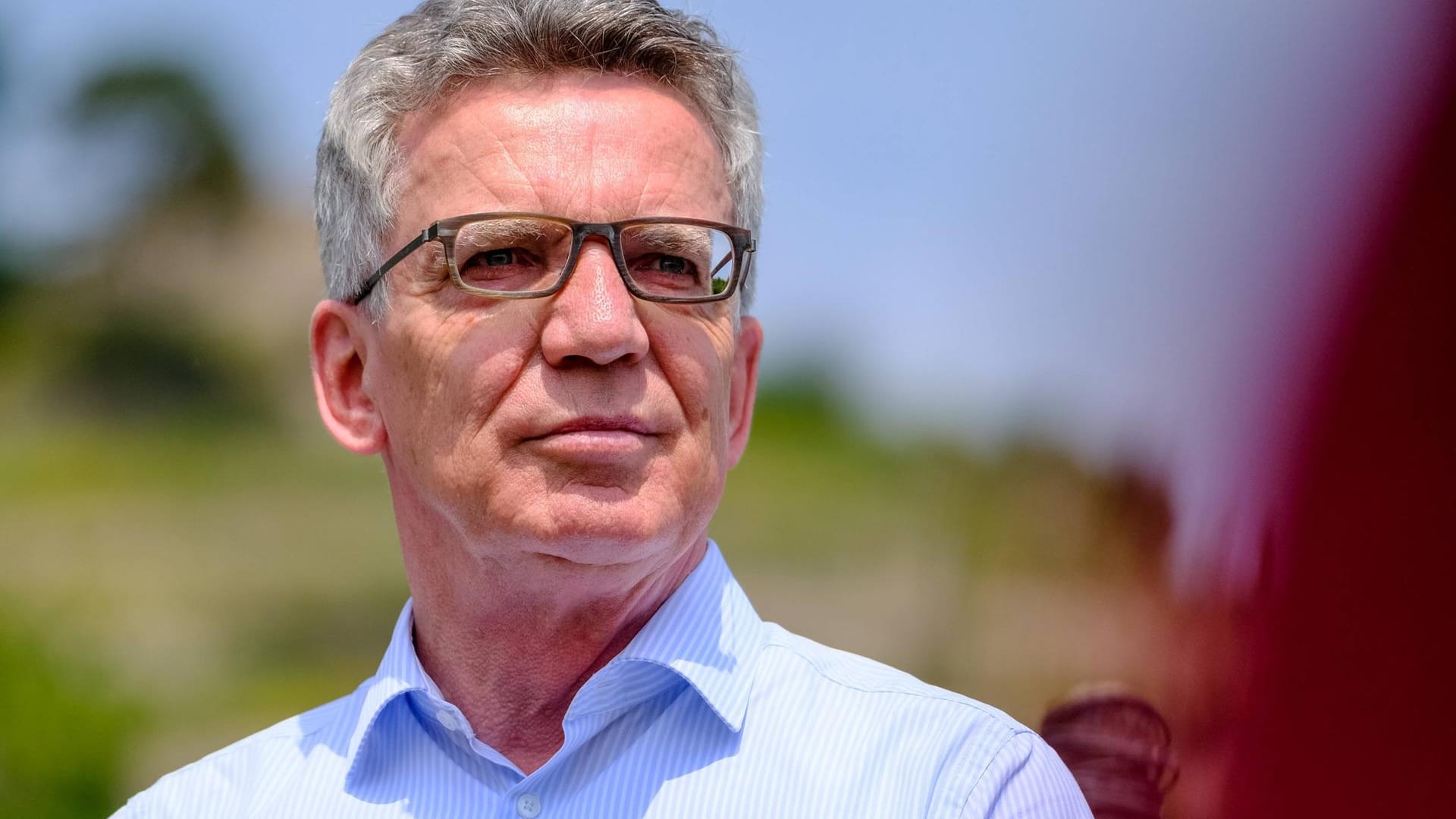 Der ehemalige Bundesinnenminister Thomas de Maizière: Er keilt nun gegen Horst Seehofer zurück.