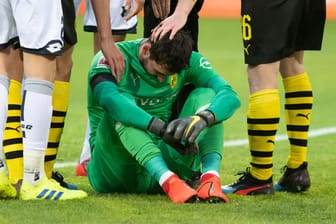 Roman Bürki am Boden: Der BVB-Keeper musste in der Schlussphase dreimal hinter sich greifen.