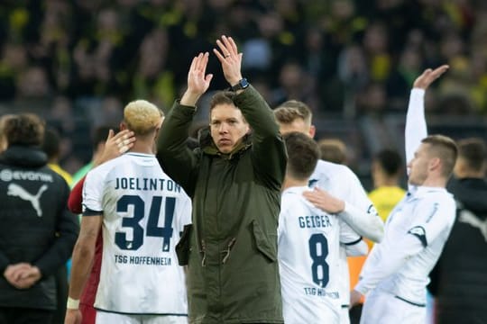 Trainer Julian Nagelsmann dankte in Dortmund den mitgereisten Hoffenheim-Fans.