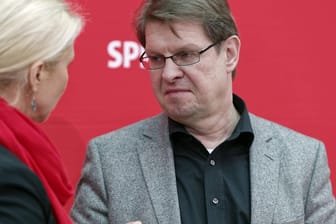 SPD-Vize Ralf Stegner: Die SPD stößt mit ihren Vorstellungen zur Neuordnung des Sozialstaats auf heftigen Widerstand der Union.
