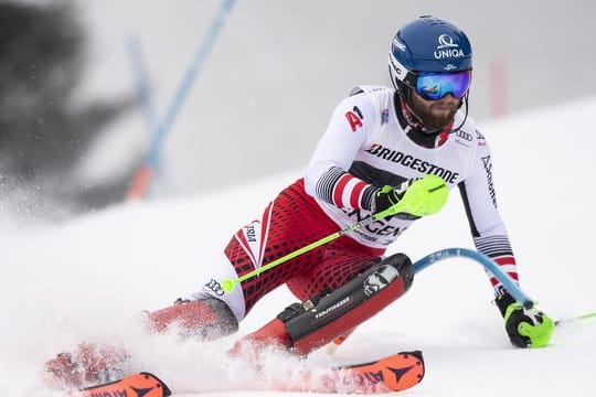 Marco Schwarz fährt in der Kombination um eine Medaille mit.