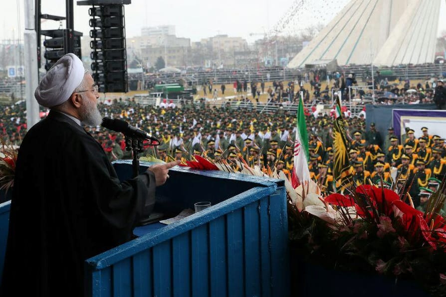 Irans Präsident Hassan Rouhani spricht zum 40. Jahrestag der Revolution.